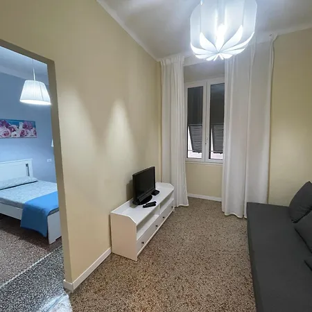 Apartment Lovenest - Old Town - Price Near The Aquarium Genoa